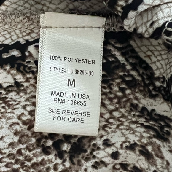 🐍 High/Low Blouse 🐍 - Picture 6 of 6